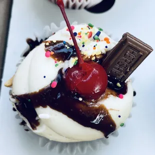 one more shot of hershey sundae ;)