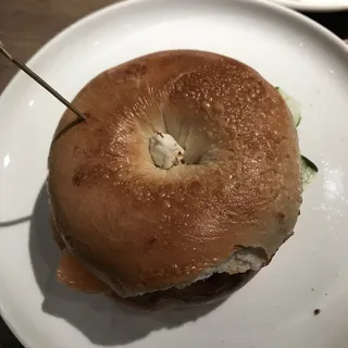 Gravlax Bagel*