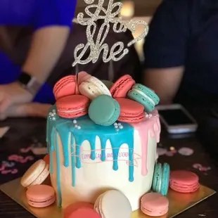 gender reveal cake