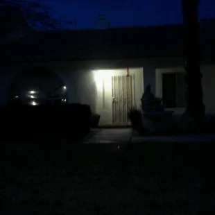 No food cart in sight!