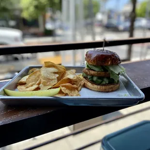 Falafel Burger + Chips