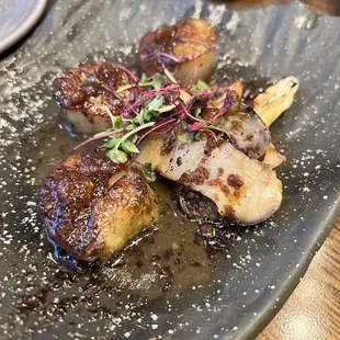 Scallops and mushrooms app