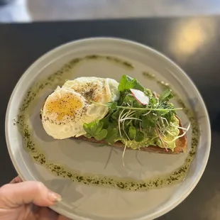 Avocado Toast w egg