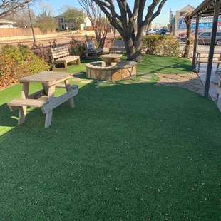 I'd like for my backyard to look like this. That's artificial grass!