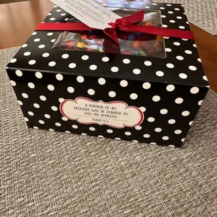 Pretty packaging, heating instructions, and company purpose.