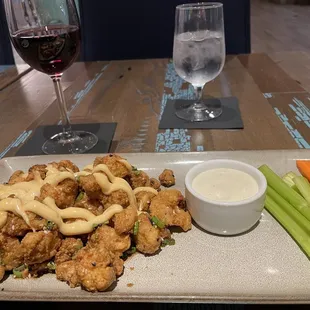 Crispy cauliflower "wings"