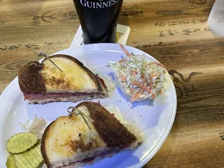 Quinny's Sports Pub and Grill