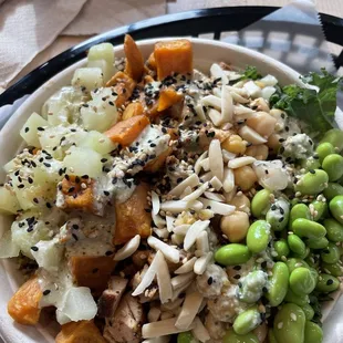 Nourish bowl with chicken