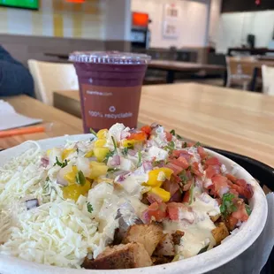 Summer bowl! Berry blend smoothie