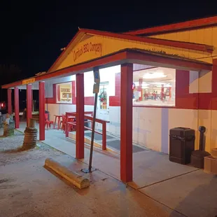 pizza, outside