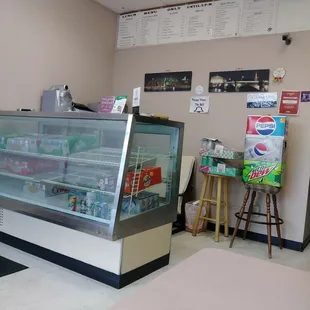 Modest interior. All I want is the food so the interior be danged.