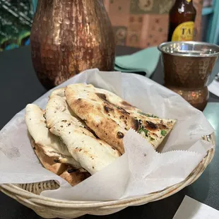 Garlic naan