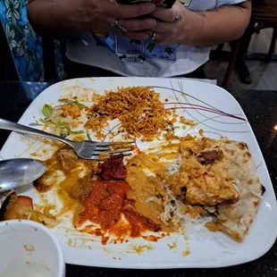 Wife&apos;s plate seconds after she realized she&apos;s too full
