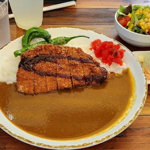 Tonkatsu curry with side dishes
