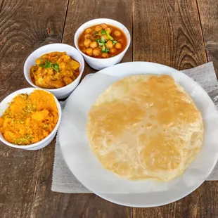 Halwa Puri,Allo Sabzi,Lahori Chana