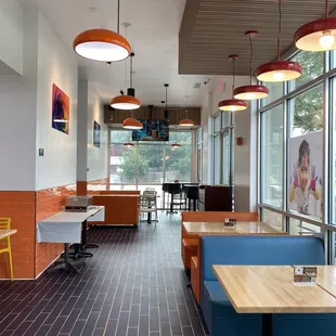 sushi and sashimi, interior