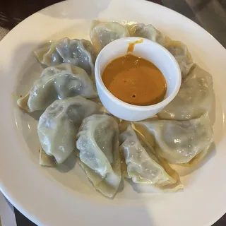 MOMO/Dumpling