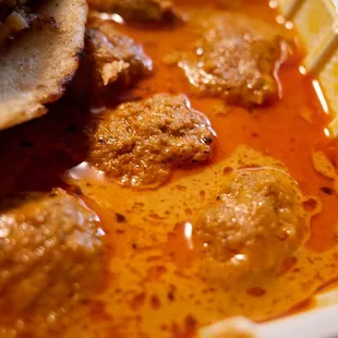 "Alibaba" AKA "everything plate" - Meatball curry