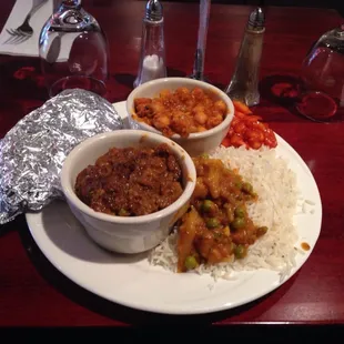 Tons of veggie Indian food for less that $9