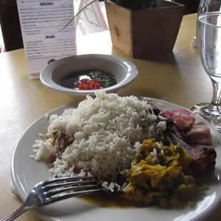 Buffet lunch with tandoori chicken