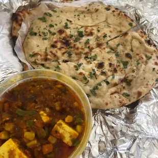 Garlic Naan &amp; Tofu Jalfrezi