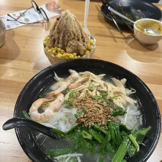 2. Ipoh Shredded Chicken Noodle Soup