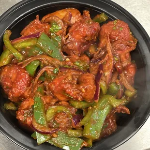 CHILLI CHICKEN:
Indo-Chinese appetizer made by tossing fried chicken in spicy hot chilli sauce