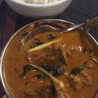 Chicken Varutharachathu