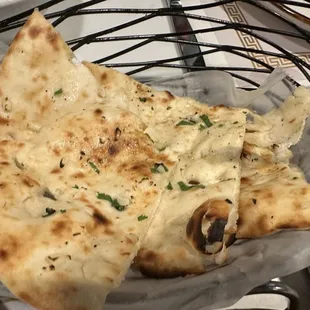 Garlic naan