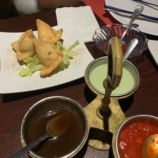 Vegetable Samosa (3 Pcs)
