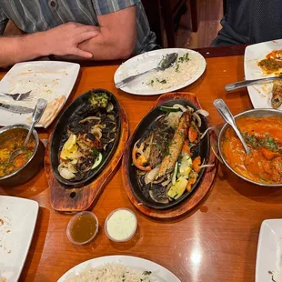 Mixed Vegetable Masala, Butter Chicken, and the Gosht Khot Platter!!