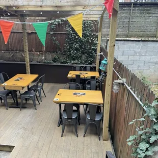 Back yard    For party