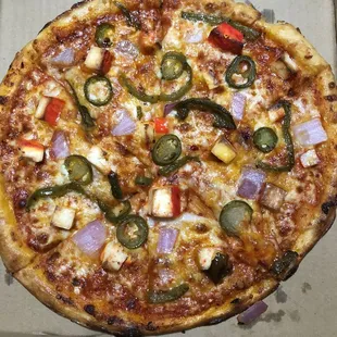 10&quot; spicy paneer deluxe pizza