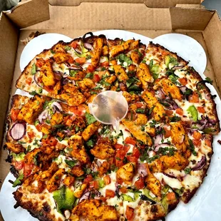 Tandoori Chicken on Cauliflower Crusted Pizza