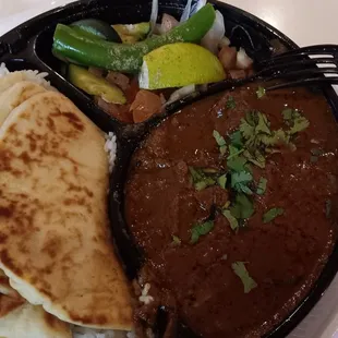 Lamb Vindaloo 5/5 Fantastic Food Court Food, Outstanding Flavours. Comes With Basmati.Rice, Garlic Naan, Cuke Tomahto Onion Salad.