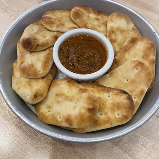 Itsy Bitsy Naan Bits