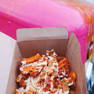 ~ sexy fries (sweet potato fries, chicken tikka masala, cheese) AMAZINGG