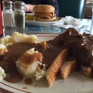 Hot roast beef sandwich. Mmmm mmmm good