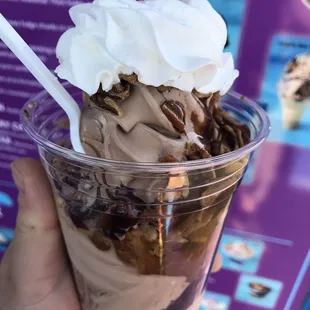 Turtle  parfait w chocolate custard, mmmm