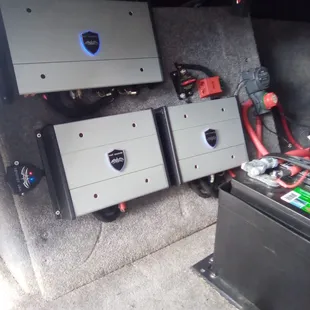 Boat install with 3 amps nice and clean work!