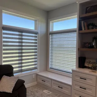 Here is the light filtering banded shade with right one closed and the other left one is open.