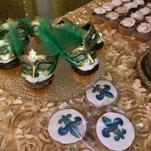 A few of the fleur-de-lis cookies remaining on the dessert table after guests discovered them.