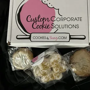 Cookie unboxing!