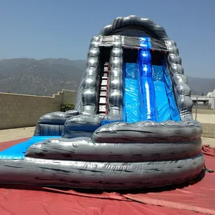 18' Marble Rock Curvy Water Slide