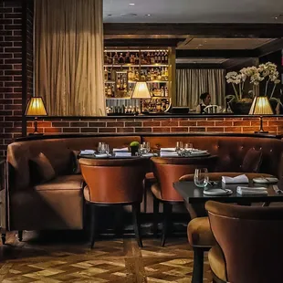 CUT DC by Wolfgang Puck&apos;s dining room.