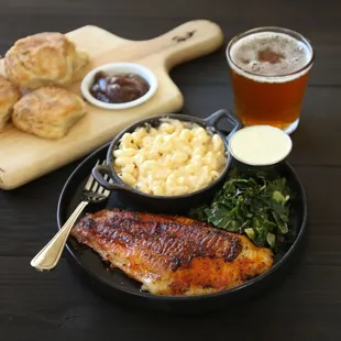 fish, macaroni and cheese and a beer