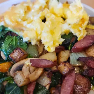 Cutta's Skillet (w/ Scrambled Eggs &amp; Turker Sausage)