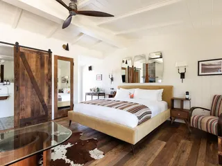 Skyview Motel