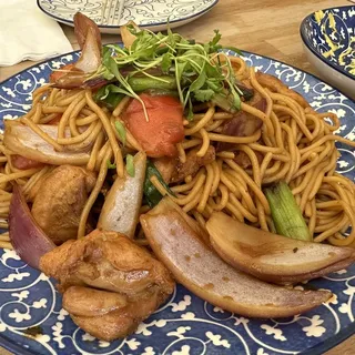 Tallarin Saltado de Pollo