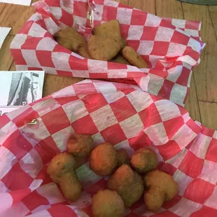 Fried mushrooms &amp; Mac n Cheese bites